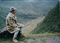 Fast選址期間的南仁東